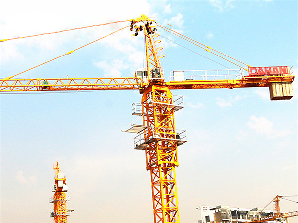 QTZ80 (TC6010) 塔帽式塔式起重機 8t、6t